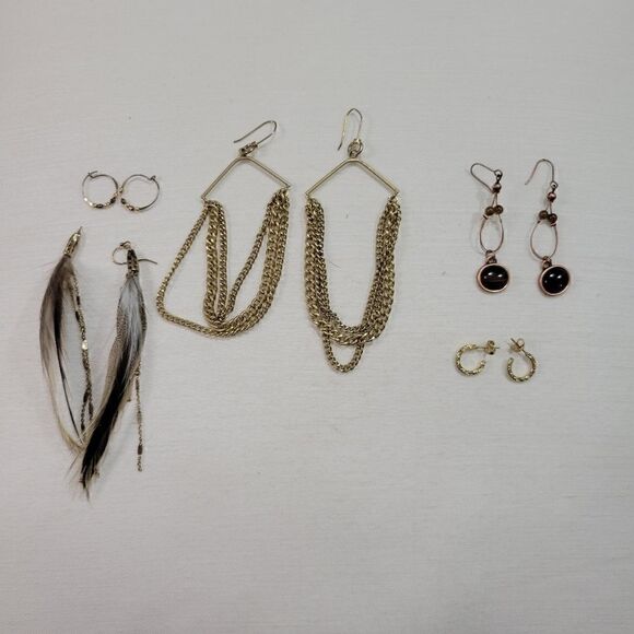 Earring Lot - Picture 1 of 1